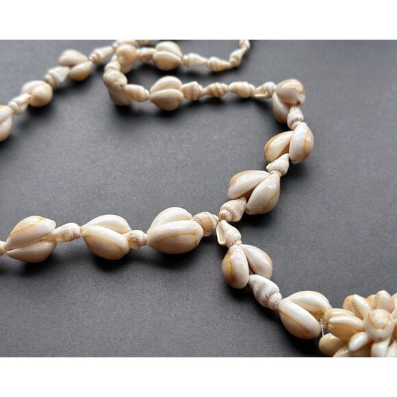 Hawaiian Cowrie Shell Hand-Crafted Vintage 24" Thick Floral Lei Necklace - Picture 7 of 8